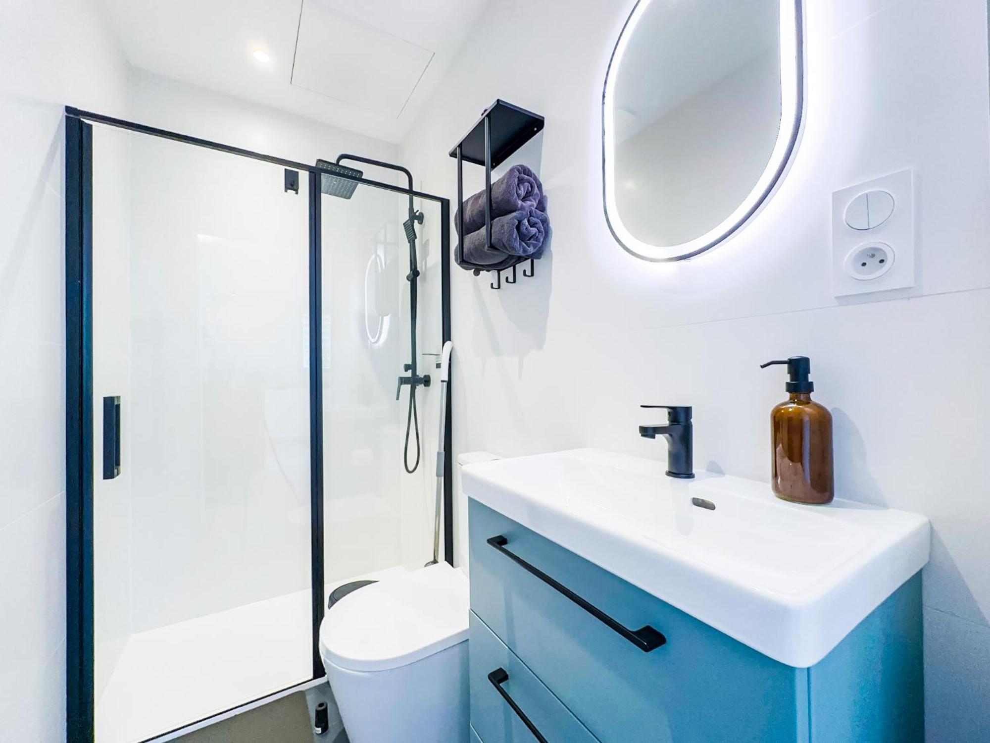 Serenity Suite Vénissieux Екстериор снимка