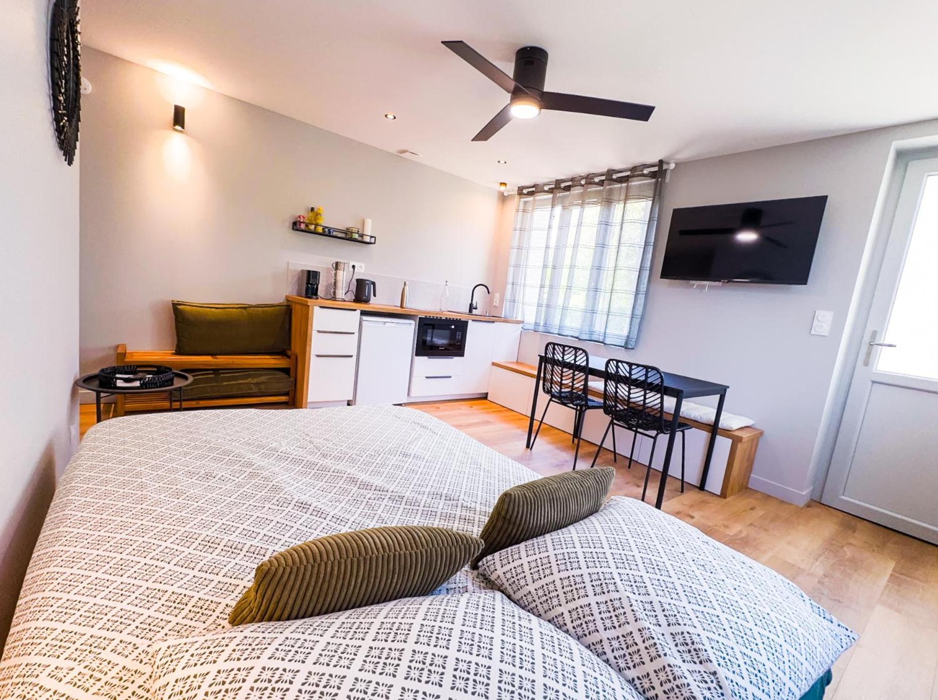 Serenity Suite Vénissieux Екстериор снимка